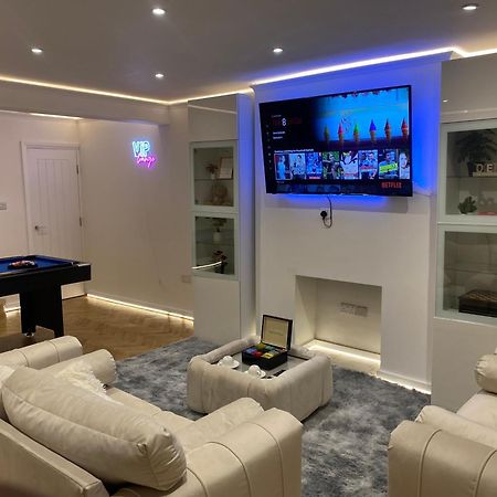 Stylish 2-Bedroom Getaway In The Heart Of Chelsea Λονδίνο Εξωτερικό φωτογραφία